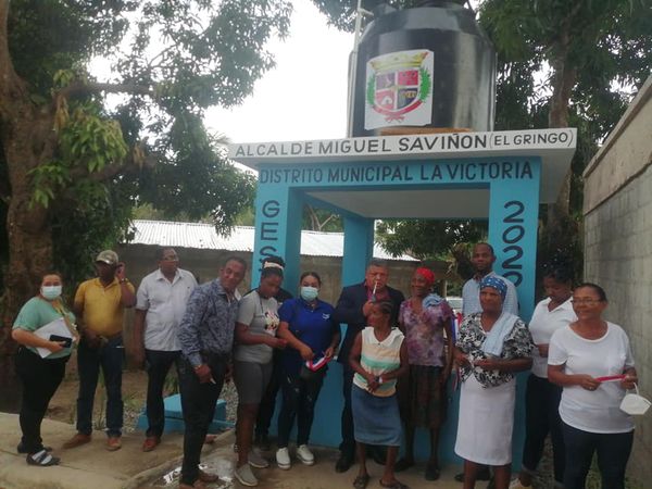 Ayuntamiento De La Victoria Inauguró Un Sistema De Abastecimiento De Agua En La Sección Los Mercedes